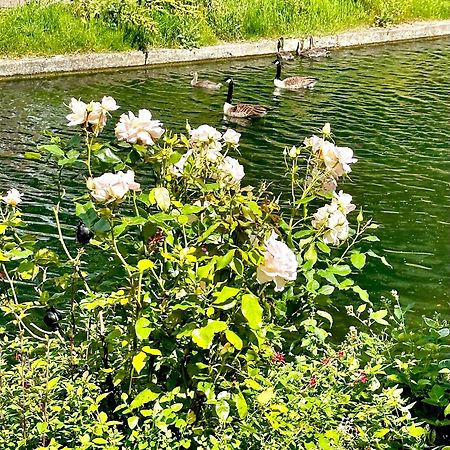 Amazing Location - City Of London- 2 Bedroom Stunning Canal View House With Private Garden,Parking & Balcony Eksteriør bilde