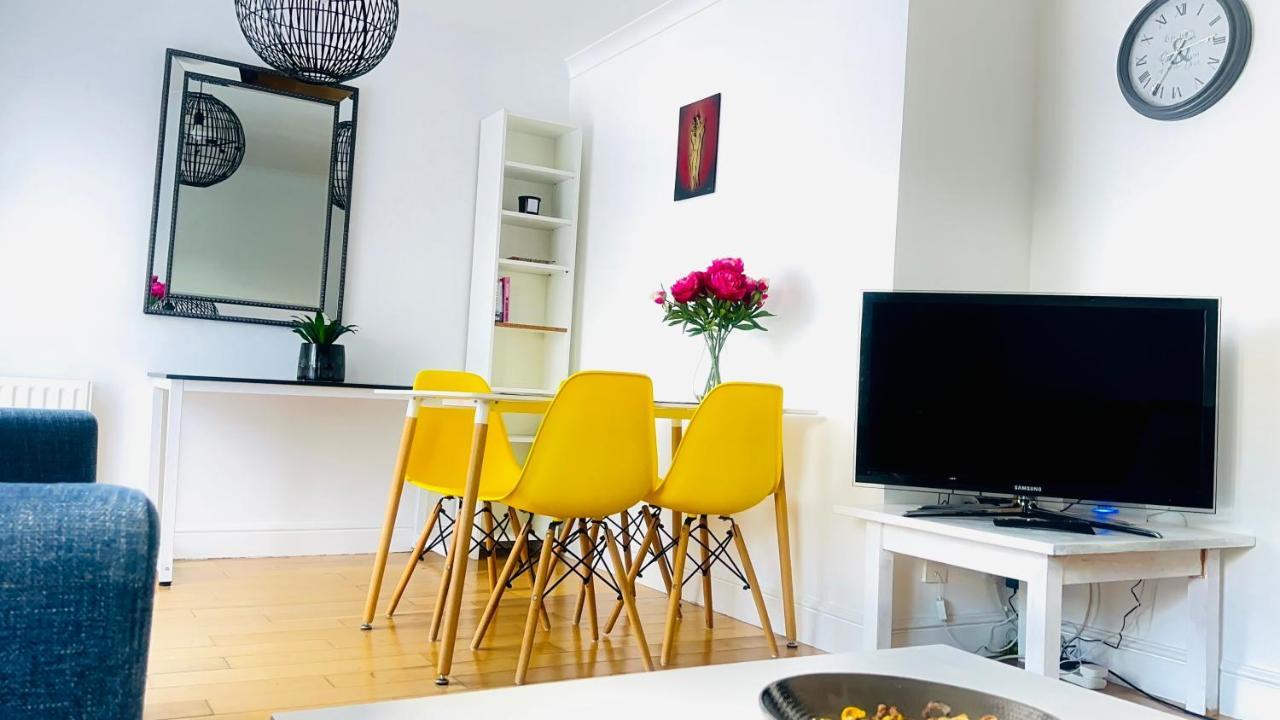 Amazing Location - City Of London- 2 Bedroom Stunning Canal View House With Private Garden,Parking & Balcony Eksteriør bilde