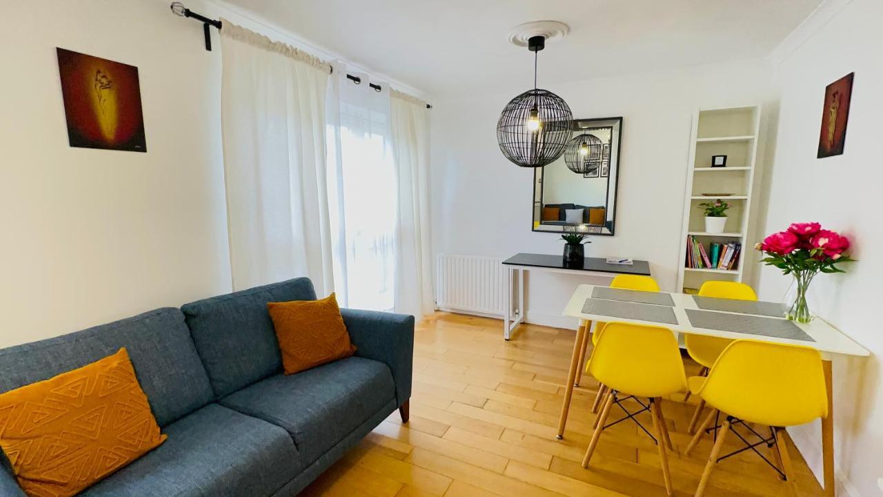Amazing Location - City Of London- 2 Bedroom Stunning Canal View House With Private Garden,Parking & Balcony Eksteriør bilde