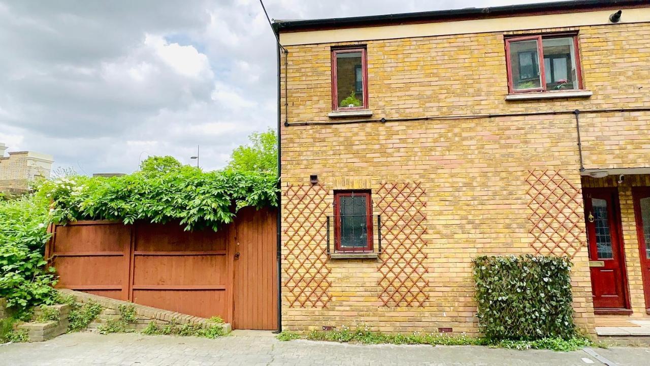 Amazing Location - City Of London- 2 Bedroom Stunning Canal View House With Private Garden,Parking & Balcony Eksteriør bilde