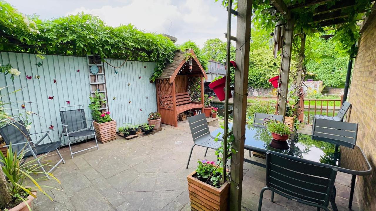 Amazing Location - City Of London- 2 Bedroom Stunning Canal View House With Private Garden,Parking & Balcony Eksteriør bilde