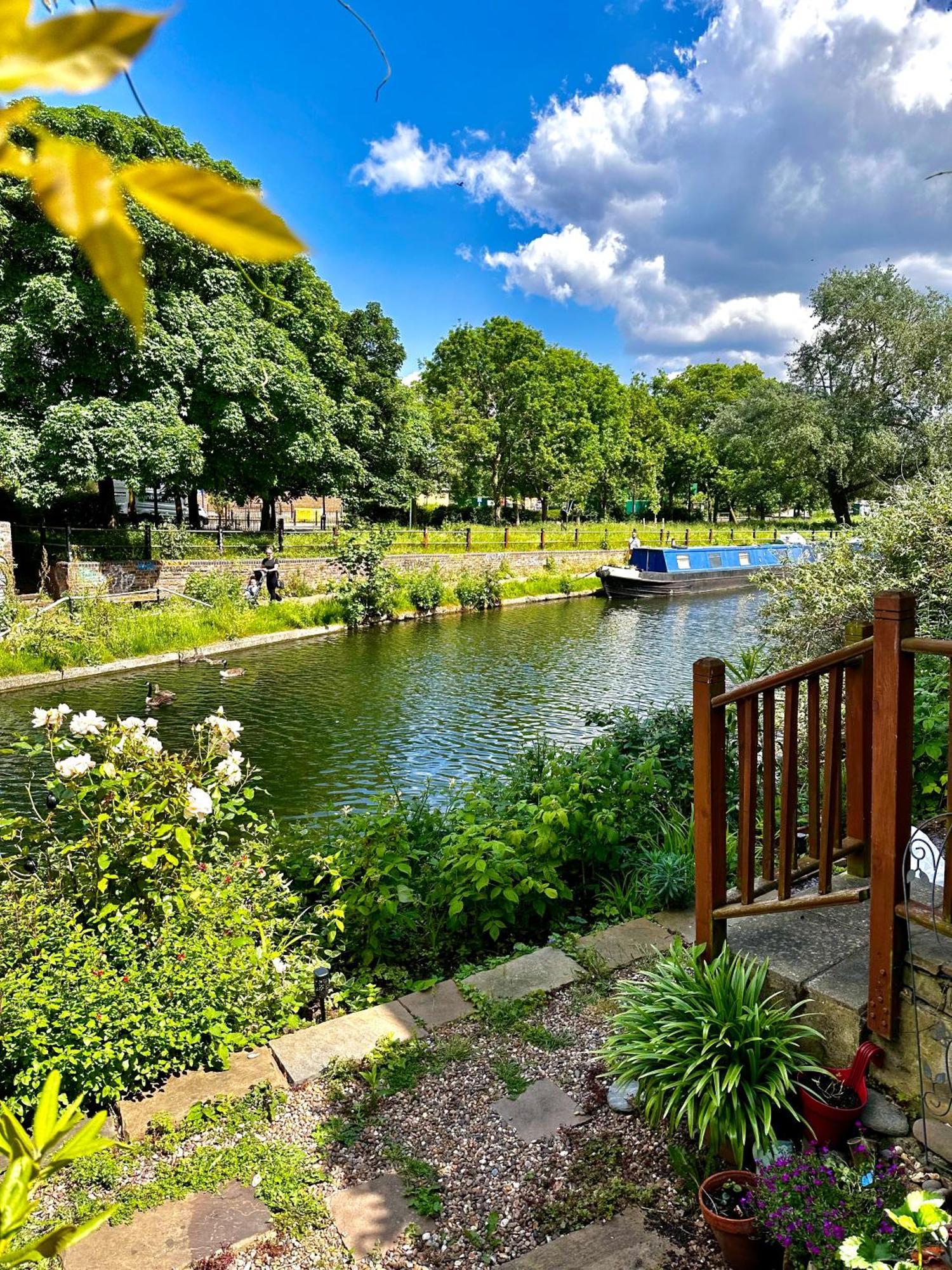 Amazing Location - City Of London- 2 Bedroom Stunning Canal View House With Private Garden,Parking & Balcony Eksteriør bilde