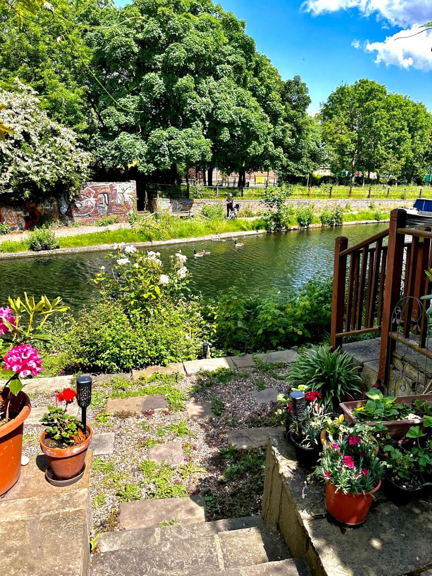 Amazing Location - City Of London- 2 Bedroom Stunning Canal View House With Private Garden,Parking & Balcony Eksteriør bilde